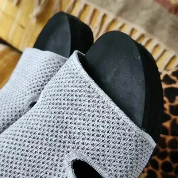 Yellowbox Platform Women’s Mesh Suede Gray Black Wedge Sandals sz 11 - Picture 15 of 15